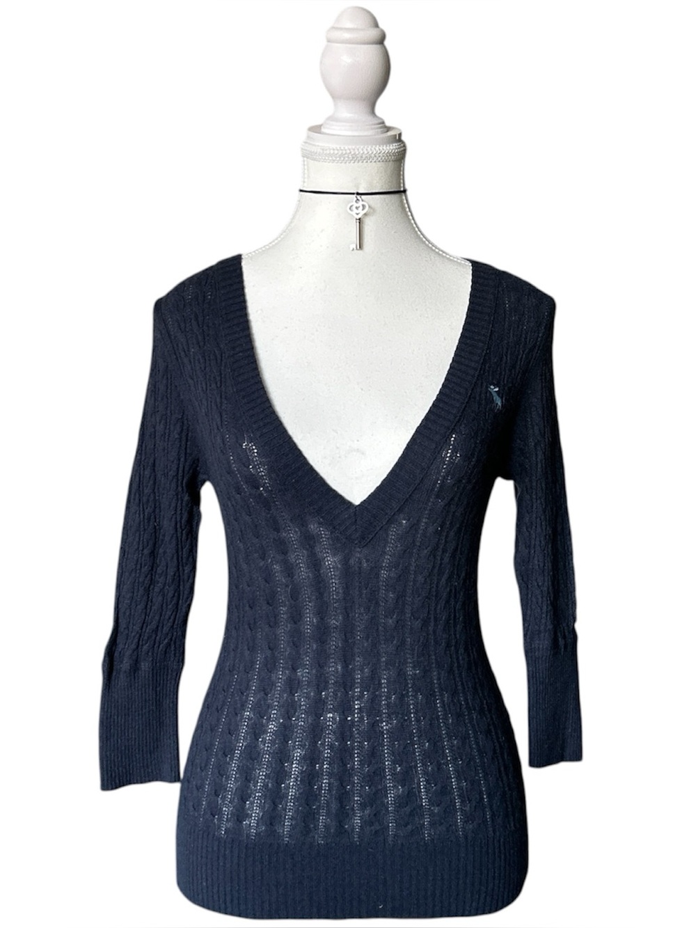 Y2K Coquette “Abercrombie & Fitch” Navy Blue V-Neck Cable Knit Sweater Top